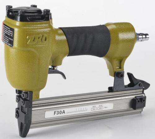 HEAVY DUTY NAIL GUN - INDUSTRIAL F30 PNEUMATIC NAIL GUN - LTD OFFER !!