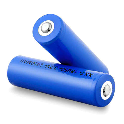 BATTERY CHARGER FOR 18650 BATTERIES...2 X RECHARGEABLE BATTERIES INCLUDES