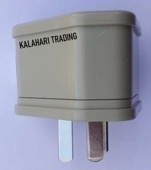 ADAPTER PLUG - 220V 3 PIN INVERTER ADAPTER PLUG - 10A