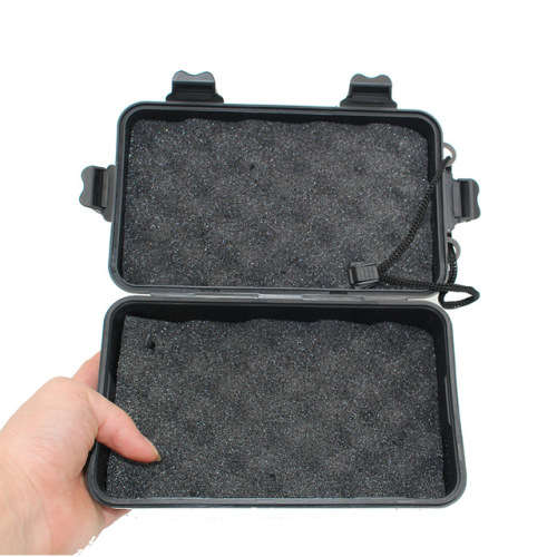 CREE LED RECHARGABLE METAL TORCH  - 1500 LUMENS - 1 X 18650 6800mah BATTERY - PROTECTIVE CASE