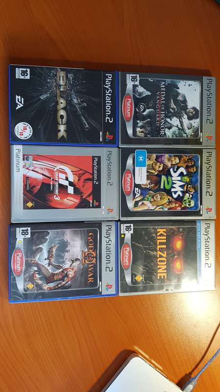 PS2 Slimline, 2 controllers, 6 games included, Memory card