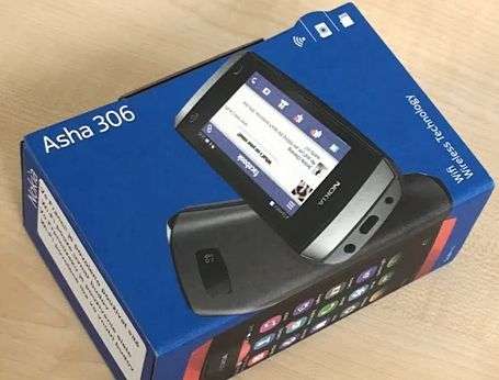 BRAND NEW NOKIA ASHA 306 PHONE