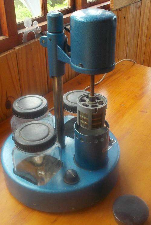 Watchmaker / Clocksmith / Instument parts washing machine.