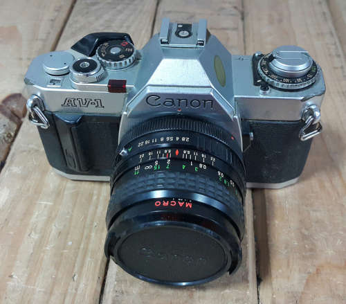 Canon AV-1 film camera +28mm f/2.8mm lens