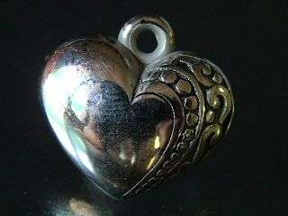 Heart in acrylic with fine art deco design one side. 17mm