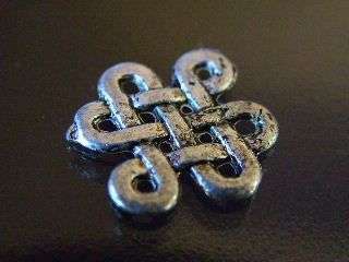 Celtic tribal charm 13.2 mm