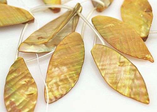 MOP-Shell Leaf - OLD GOLD - 2pcs