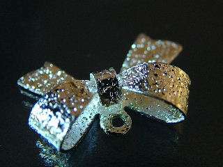 Silver ribbon charm, 20mm