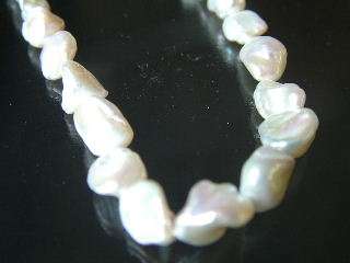 Off-white freshwater pearls 6-8mm
