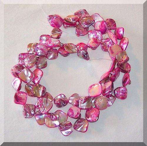 Mother of pearl irregular hoof bead PINK string, 9-18mm . 38cm string