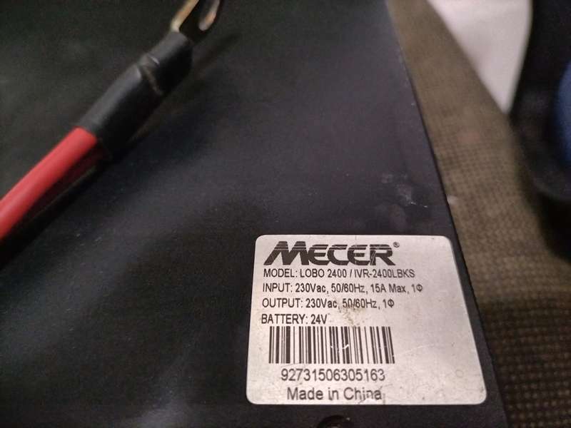 Mecer lobo 2400 - 1440 W ups inverter