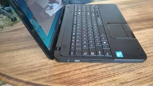 Toshiba C850 Laptop