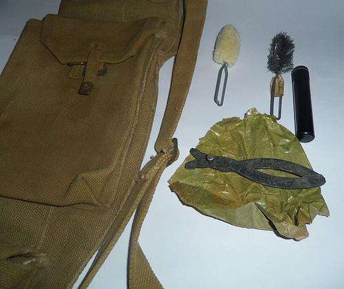 Collectors item: Holdall .303 BREN  M G Mk 1 Mint condition with some tools included