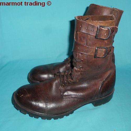 RHODESIAN ARMY -- ORIGINAL LEATHER COMBAT BOOTS SIZE 9 -- SEE PICS