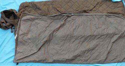 SA ARMY/SADF : Sleeping Bag with inner and storage bag  -- Border War -- See Pics