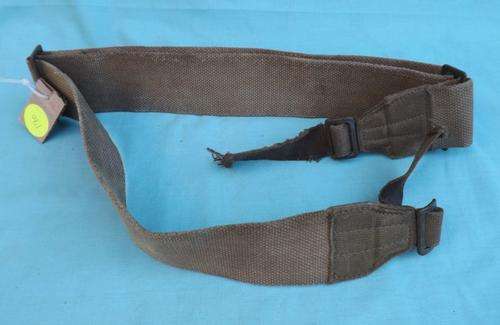 SADF -- SA ARMY -- R4 ASSAULT RIFLE  BELT/SLING