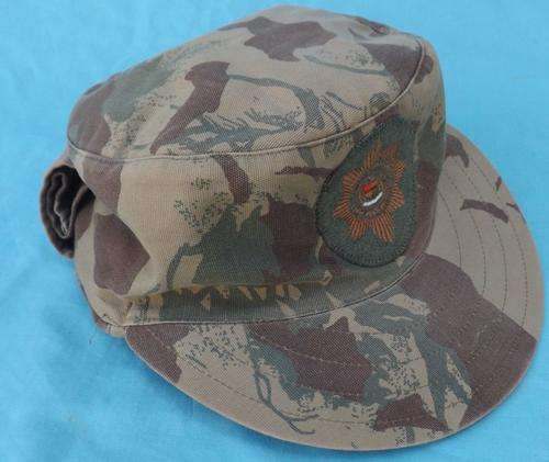 ORIGINAL SAP CAMO FLAP CAP WITH DAYGLO  -- SWA BORDER WAR