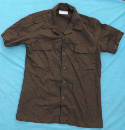 SA ARMY(SADF) -- Medium Nutria Short Sleeve Shirt (1985)  << PayPal Welcome >>