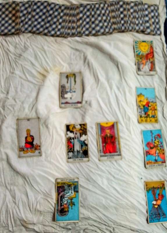 Tarot Readings/Divination and help offered