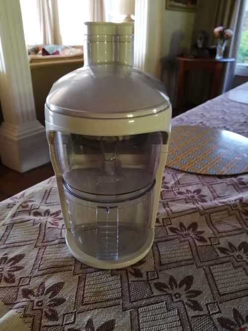 Kenwood Juicer