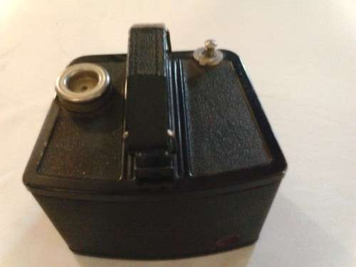 SCARCE VINTAGE KODAK (USA) BROWNIE FLASH (SIX-20) BOX CAMERA, GOOD VALUE, FORMER MUSEUM PIECE!!!
