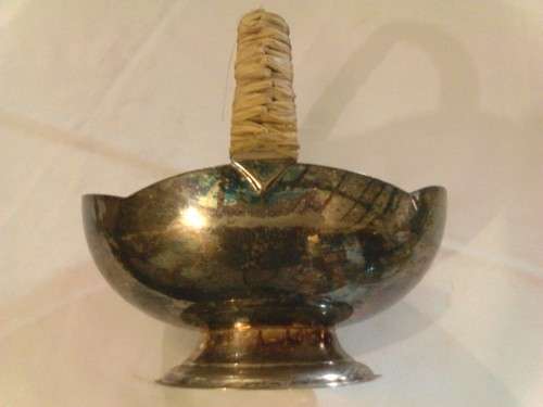 BEAUTIFUL ANTIQUE SILVER PLATED FRUIT BOWL, (BY J C and Co. Ltd ENGLAND) GOOD COND.- SEE BELOW.
