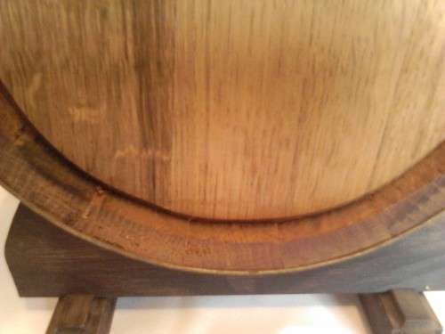 STUNNING OAK WINE BARREL WITH BARREL HOLDER IN PERFECT CONDITION, GREAT PIECE FOR YOUR BAR!!!!