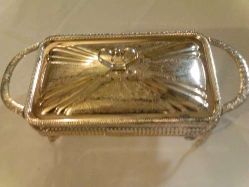 BEAUTIFUL SILVER PLATED WARM DISH HOLDER, GREAT ITEM, SEE BELOW.