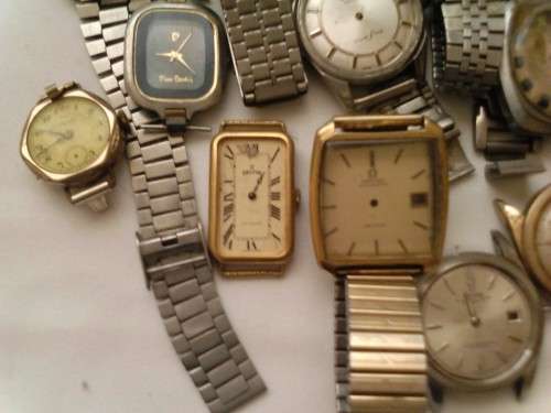 31 x OLD WATCHES, UNCHECKED, FOR REPAIR AND PARTS, ONE BID FOR THE LOT, SEE BELOW.