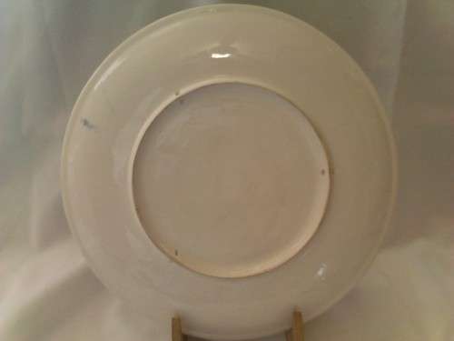 BEAUTIFUL HANDPAINTED WALL PORCELAIN PLATE, IN PERFECT CONDITION, PLEASE SEE BELOW - GOOD VALUE.