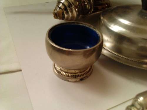 LOT OF VINTAGE SILVER PLATED ITEMS (FOR ONE BID), SOLD AS PER SCANS, SEE BELOW.