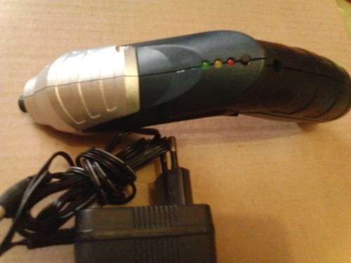 DISPLY UNIT RYOBI CS-360 CORDLESS SCREW DRIVER DRILL IN GOOD WORKING ORDER, VALUE R750 ,SEE SCANS.