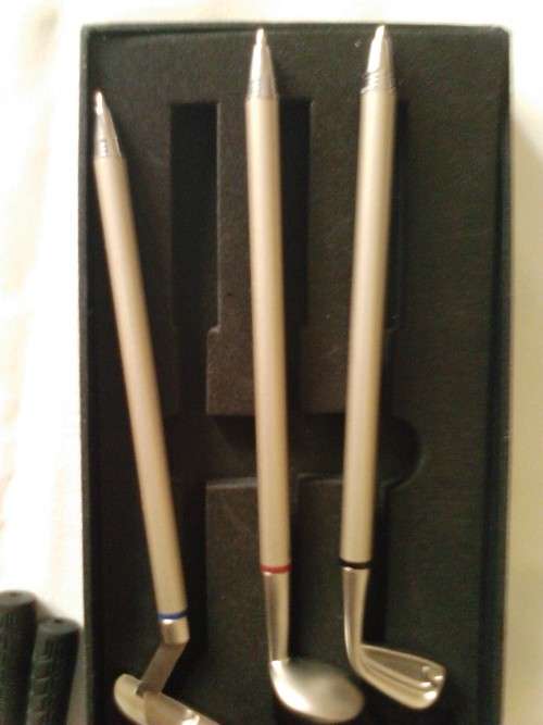 BEAUTIFUL METAL GOLF PEN SET, FOR OWN USE OR FOR DISPLAY - NICE VALUE  ,SEE SCANS.