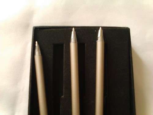 BEAUTIFUL METAL GOLF PEN SET, FOR OWN USE OR FOR DISPLAY - NICE VALUE  ,SEE SCANS.