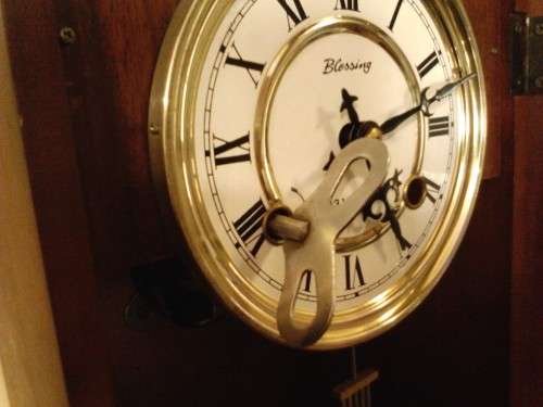 NICE BLESSING-31 DAY, WOOD WALL CLOCK, IN WORKING CONDITION (OWN COURIER PLEASE)GOOD VALUE-SEE BELOW