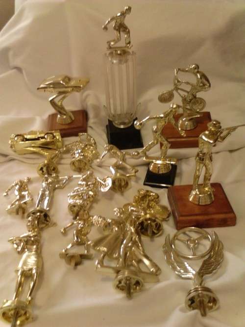 GOOD LOT OF DIFFERENT SPORT TROPHIES , GOOD QUALITY, UNUSED, GOOD CONDITION -READ BELOW.