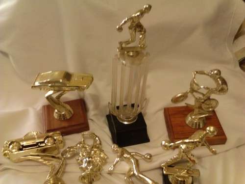 GOOD LOT OF DIFFERENT SPORT TROPHIES , GOOD QUALITY, UNUSED, GOOD CONDITION -READ BELOW.