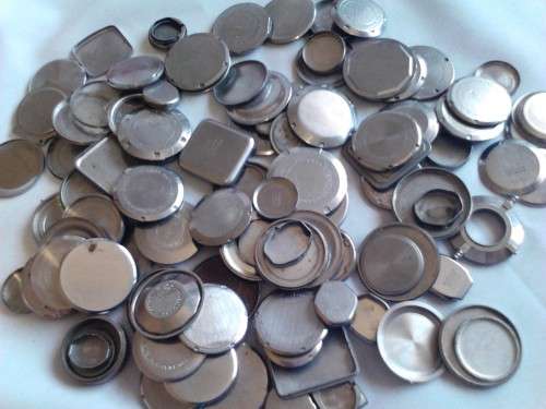 GOOD LOT OF MOSTLY OLD WATCH BACKS,  GOOD VALUE- READ BELOW.