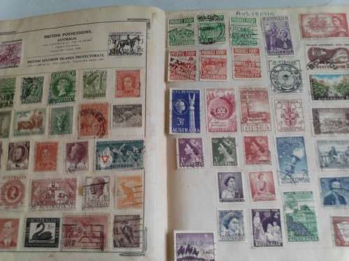 HUGE STAMP COLLECTION IN MEDIUM STANLEY GIBBONS ALBUM , 200 PAGES- GOOD VALUE!!! - SEE BELOW