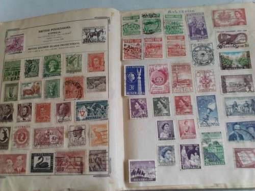 HUGE STAMP COLLECTION IN MEDIUM STANLEY GIBBONS ALBUM , 200 PAGES- GOOD VALUE!!! - SEE BELOW