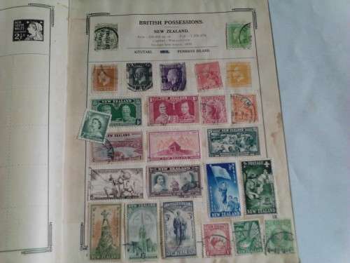HUGE STAMP COLLECTION IN MEDIUM STANLEY GIBBONS ALBUM , 200 PAGES- GOOD VALUE!!! - SEE BELOW