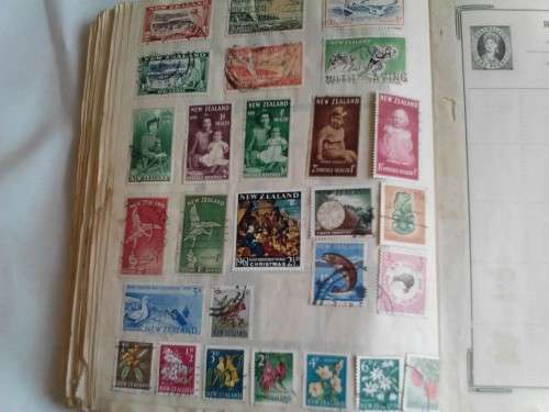 HUGE STAMP COLLECTION IN MEDIUM STANLEY GIBBONS ALBUM , 200 PAGES- GOOD VALUE!!! - SEE BELOW