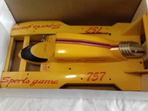 LARGE SPEED STORM R/C MOSQUITO CRAFT - VERY GOOD CONDITION - PLEASE READ BELOW AND SEE ALL SCANS.