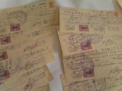 31 x OLD VOLKSKAS BANK CHEQUES -(BETWEEN 1950 TO 1953), JHB -  VALUE IN POUNDS - PLEASE READ BELOW.
