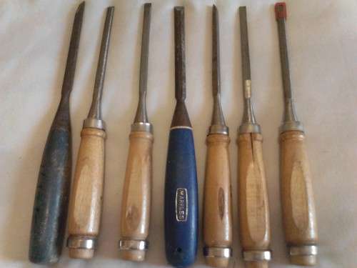 7 x CHISELS IN GOOD TO FAIR CONDITION - PLEASE READ & SEE ALL SCANS BELOW.