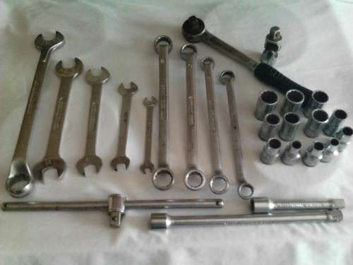 VERY NICE SECONDHAND GEDORE LOOSE SPANNERS SET -PLEASE SEE UNDER DESCRIPTION FOR SIZES - GOOD VALUE.