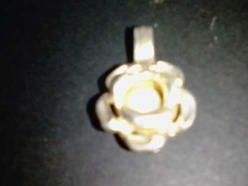 BEAUTIFUL OLD 925. STERLING SILVER FLOWER LOOSE PEARL PENDANT -WIDTH FLOWER 14mm  -PLEASE READ BELOW