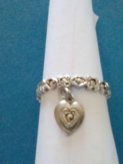 BEAUTIFUL STERLING SILVER MARCASITE RING WITH HEART - SIZE L - PLEASE READ  BELOW.