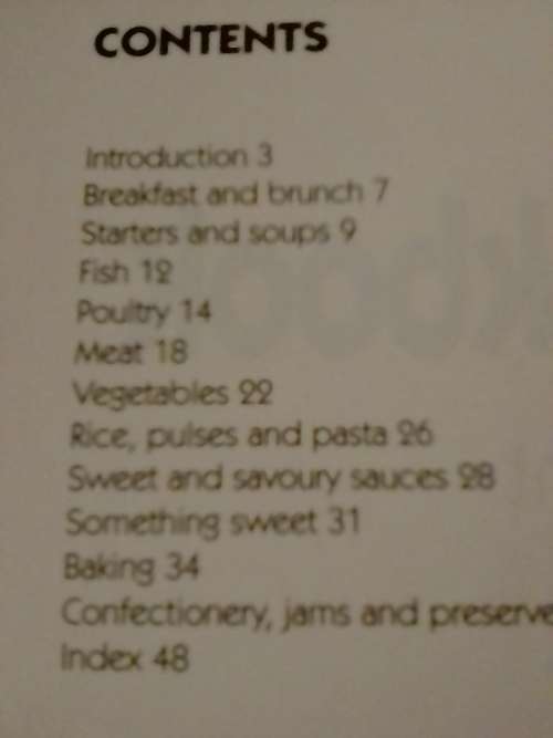 Microwave Cookbook by Jean Engelbrecht.