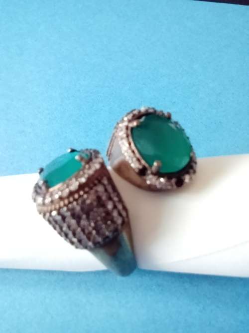 STUNNING and RARE DESIGH ANTIQUE RING - ABOUT 149 UNTESTED STONES - 14.1 GRAMS - PLEASE READ BELOW.